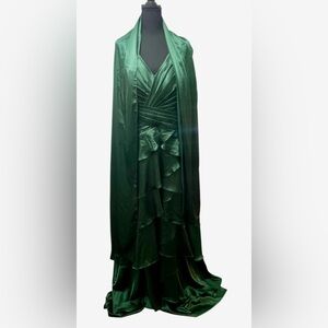 Elegant Green Evening Gown